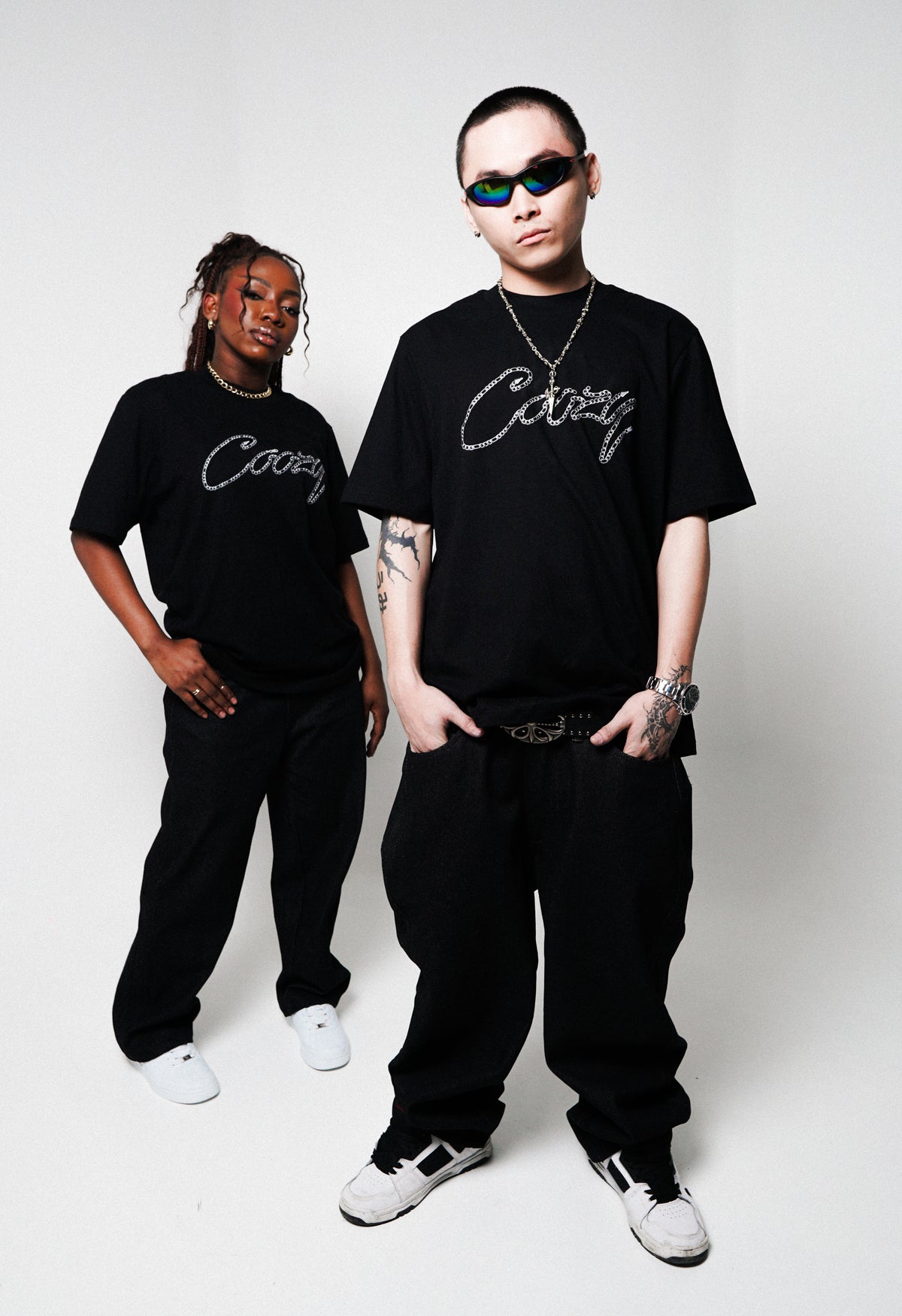 CHAIN SCRIPT TEE