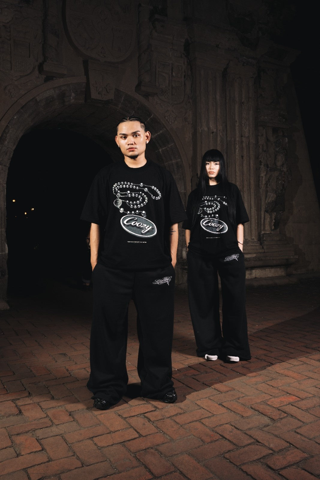 CORE MEDALLION TEE