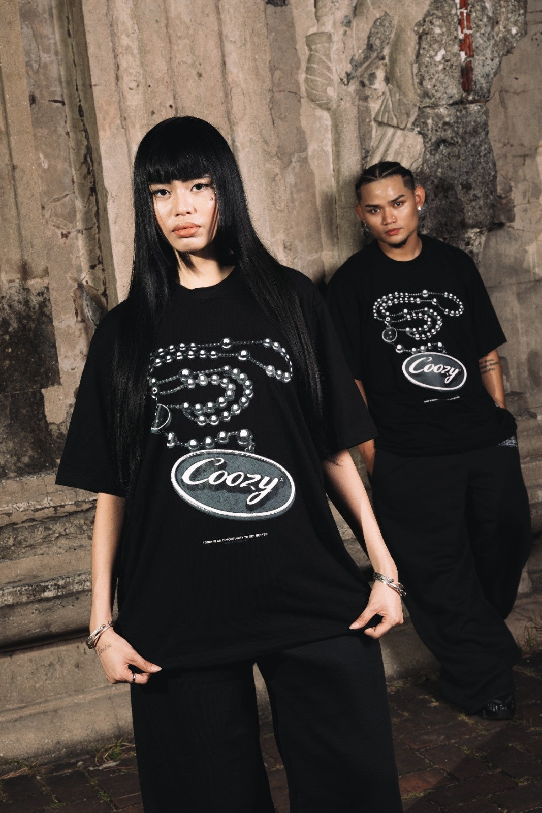 CORE MEDALLION TEE